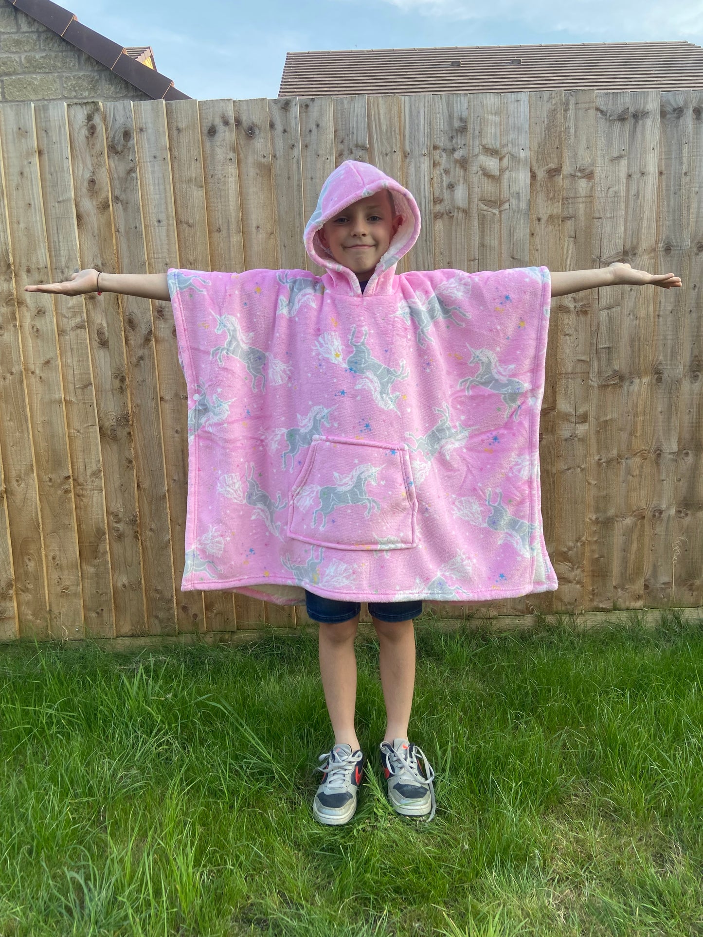 Kids Unicorn hooded blanket