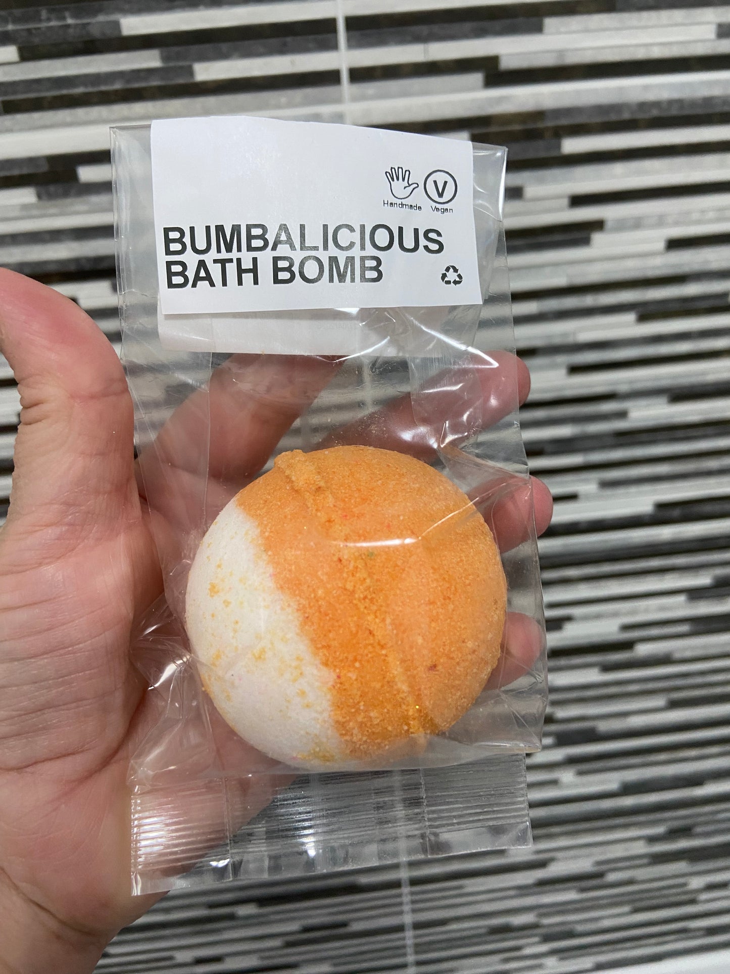 Bumbalicious Bath Bomb